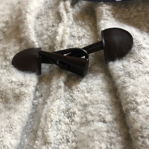 Poncho - Picture 3 of 3